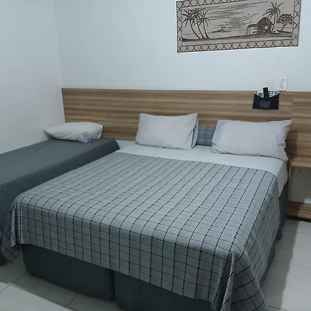 Pousada Parque Suites - Estacionamento e Piscina na Enseada-3